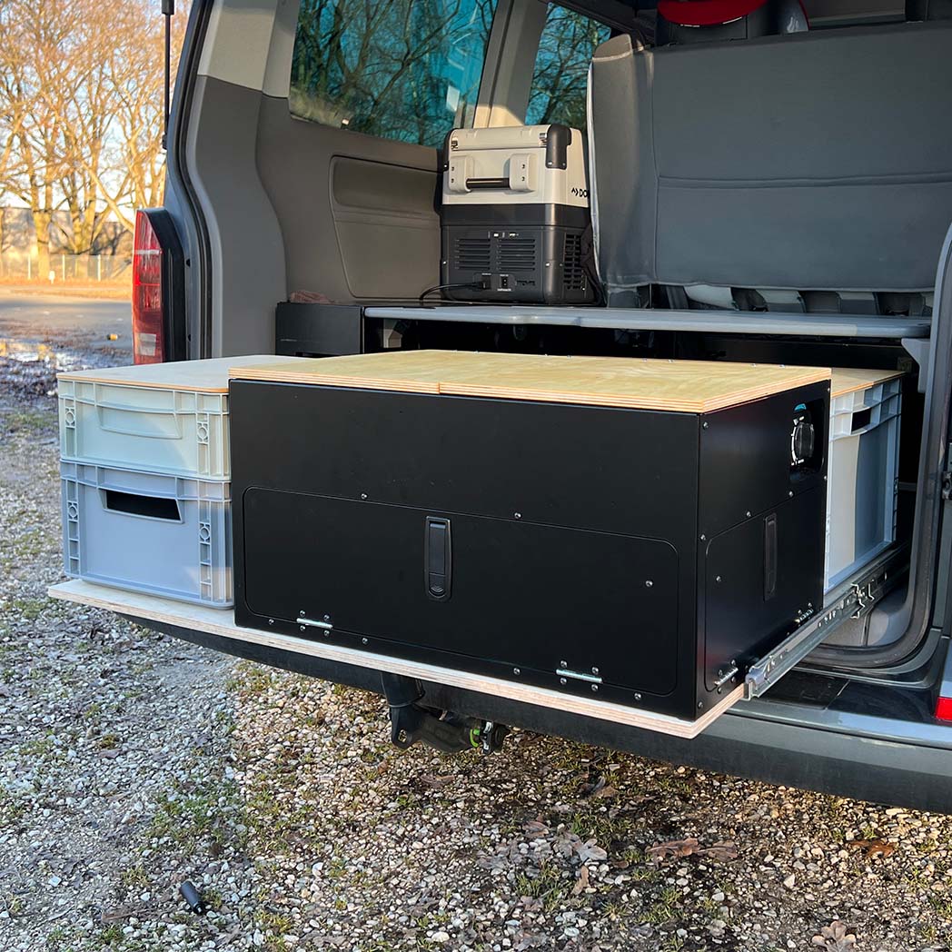 kompakte Küchenbox VW California Zubehör, immer alles dabei im Campervan - VANhackers